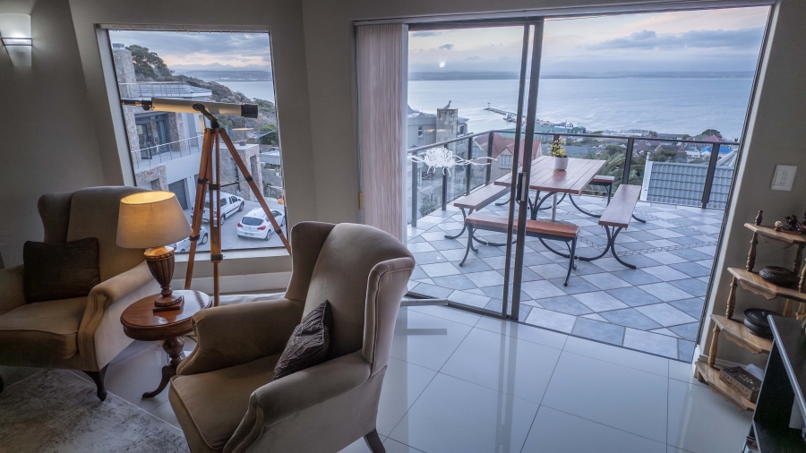 4 Bedroom Property for Sale in Linkside Western Cape